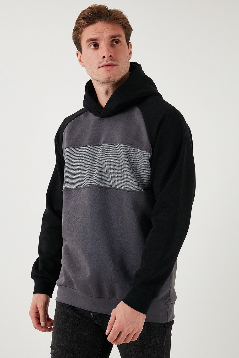 Pamuklu Regular Fit Renk Bloklu Kapüşonlu Erkek Sweat 5905771 SİYAH