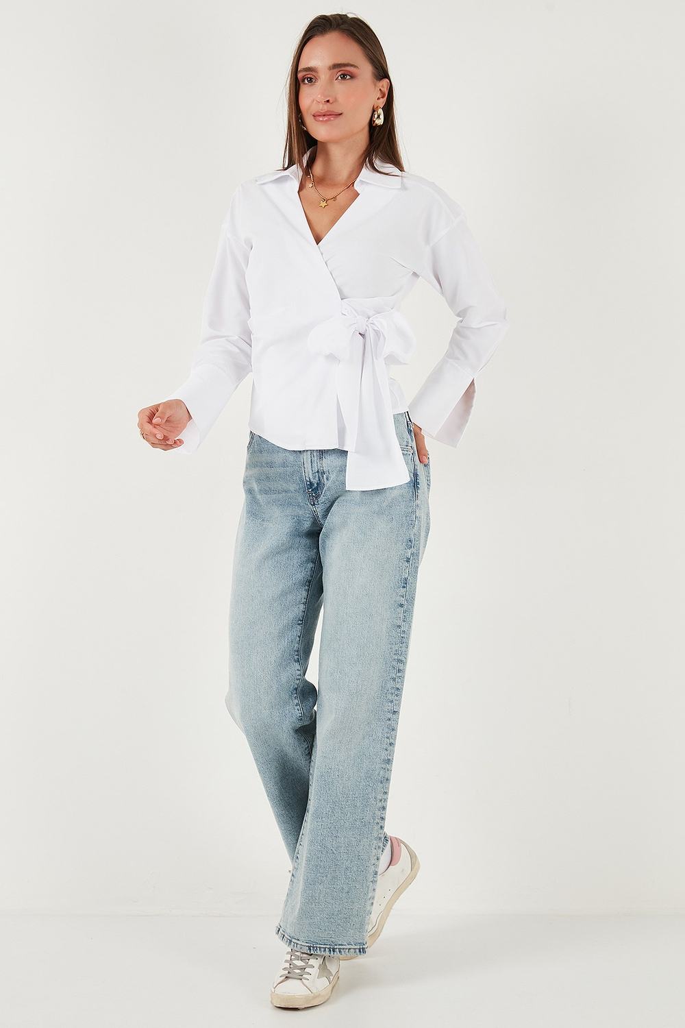 Pamuklu Regular Fit Uzun Kollu Bağlama Detaylı Kadın Gömlek 65200538 BEYAZ