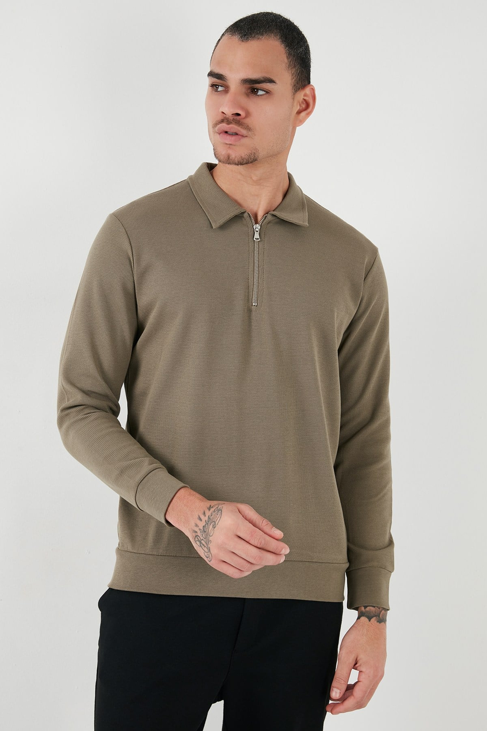 Pamuklu Regular Fit Yarım Fermuarlı Polo Yaka Erkek Sweat 5905805 Vizon Yeşili