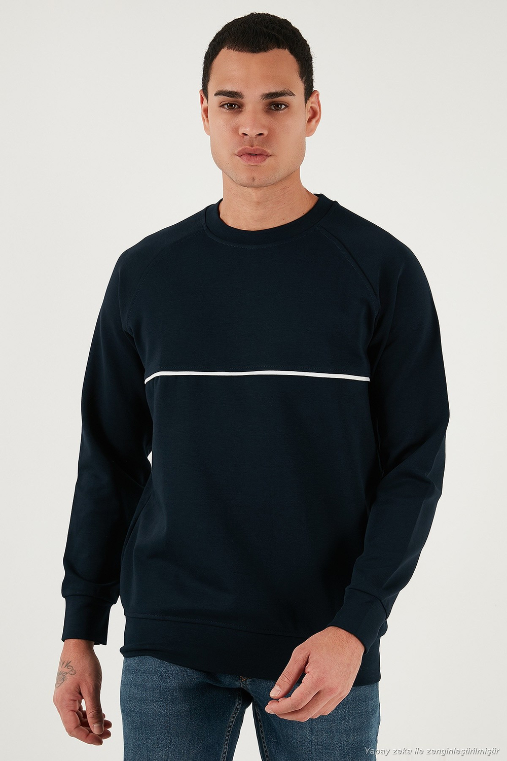 Pamuklu Şerit Detaylı Relaxed Fit Bisiklet Yaka Erkek Sweat 5901227 LACİVERT