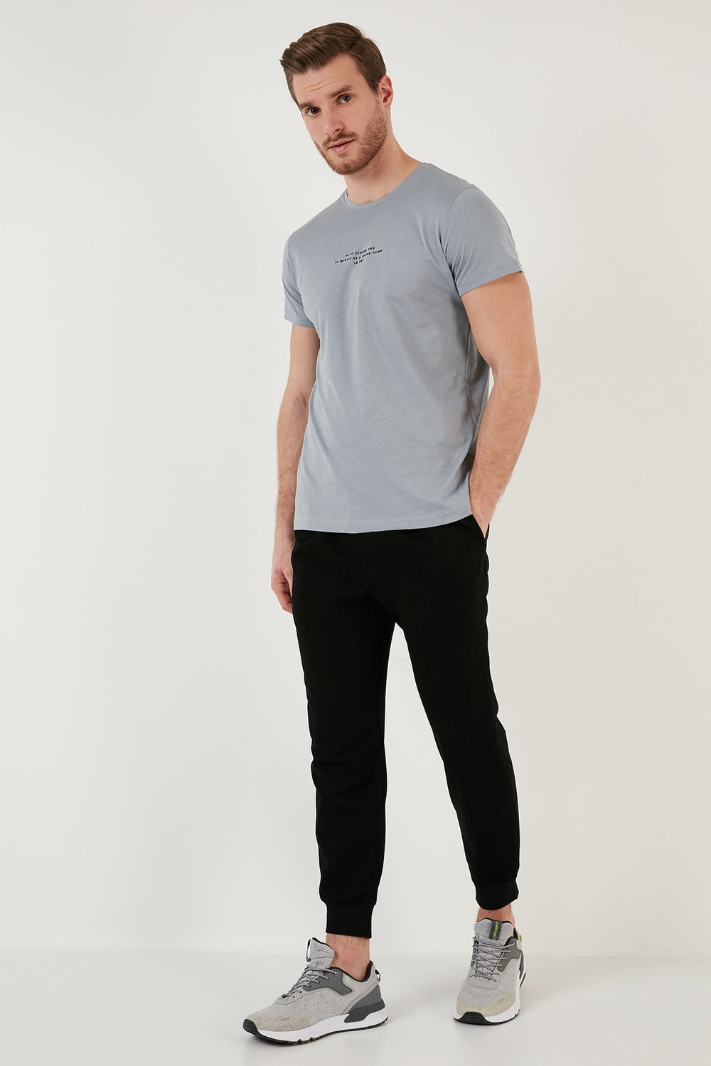 Pamuklu Slim Fit Bisiklet Yaka Erkek T Shirt 541IFIT AÇIK GRİ