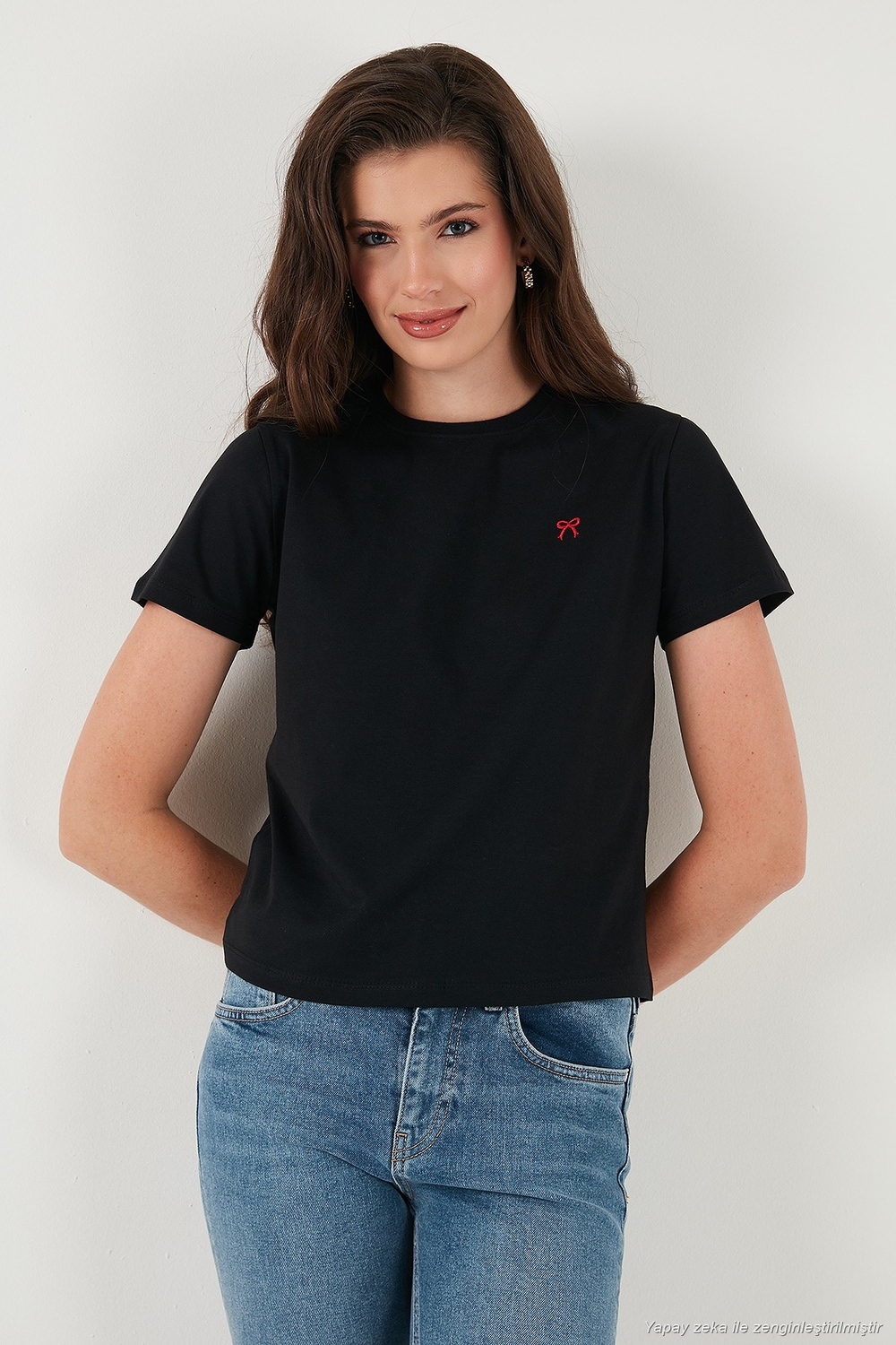 Pamuklu Slim Fit Bisiklet Yaka Minimal İşleme Detaylı Kadın T Shirt 5866398 SİYAH