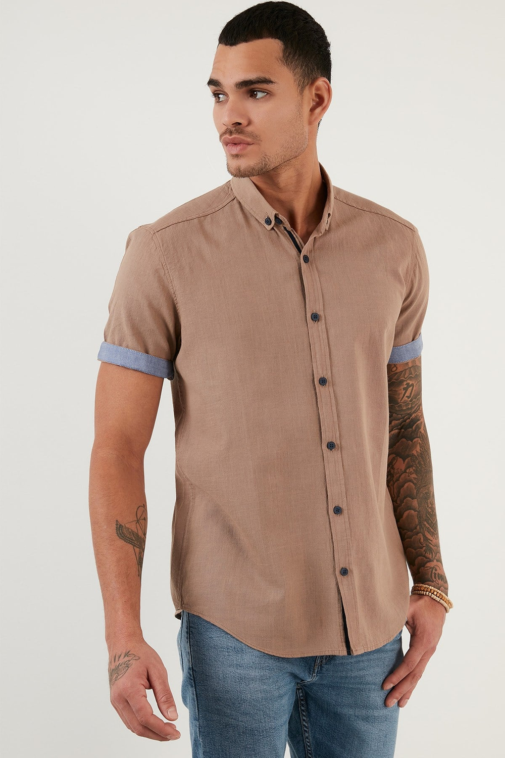 Pamuklu Slim Fit Düğmeli Yaka Kısa Kollu Erkek Gömlek CF21S112546 TOPRAK