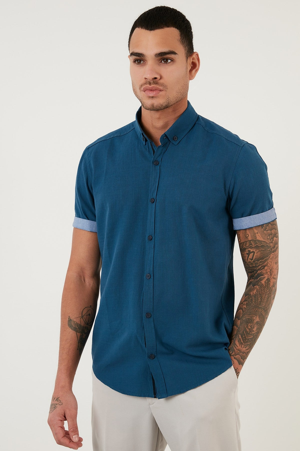 Pamuklu Slim Fit Düğmeli Yaka Kısa Kollu Erkek Gömlek CF21S112546 İNDİGO