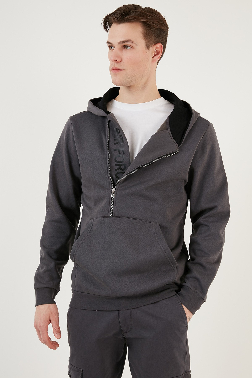 Pamuklu Slim Fit Kanguru Cepli Fermuar Detaylı Kapüşon Yaka Erkek Sweat 575707 ANTRASİT