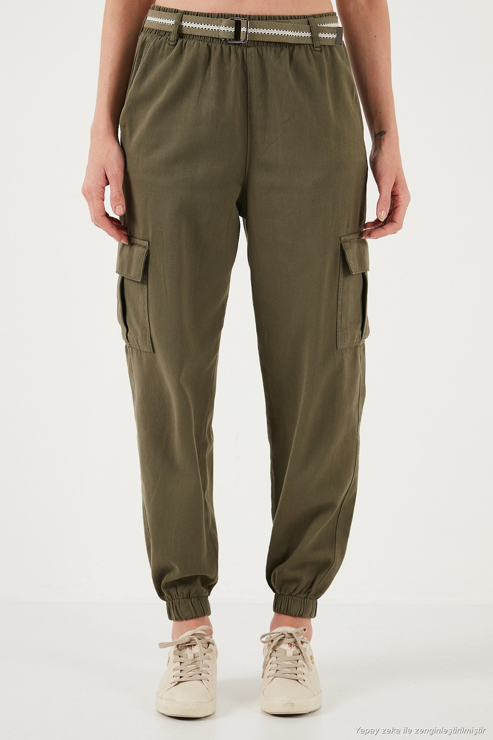 Pamuklu Standart Fit Normal Bel Lastikli Paça Kemerli Jogger Kadın Pantolon 668YP5045 HAKİ