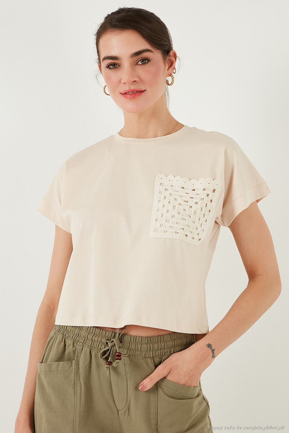 Pamuklu Tek Cepli Regular Fit Bisiklet Yaka Kadın T Shirt 5865818 TAŞ