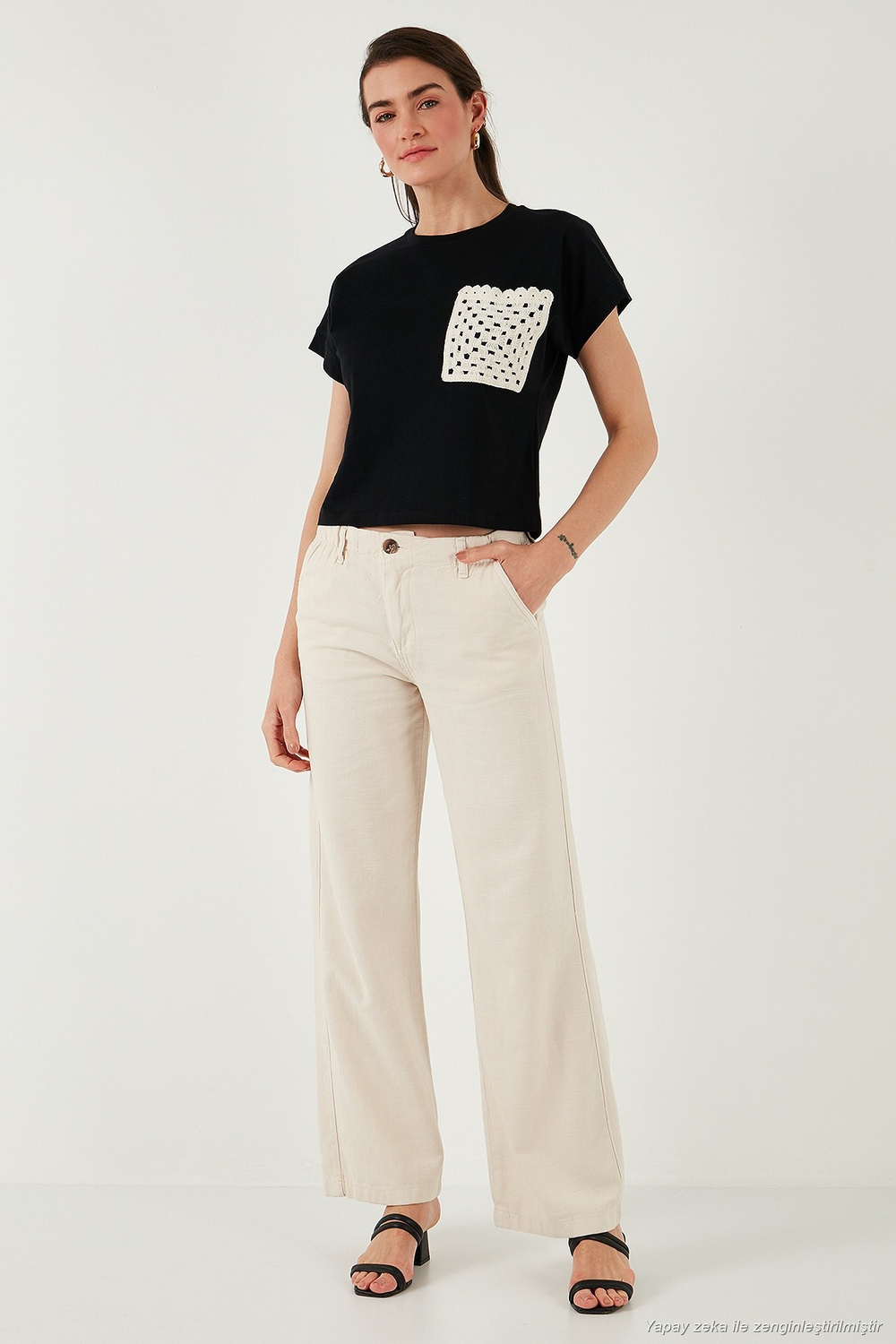 Pamuklu Tek Cepli Regular Fit Bisiklet Yaka Kadın T Shirt 5865818 SİYAH