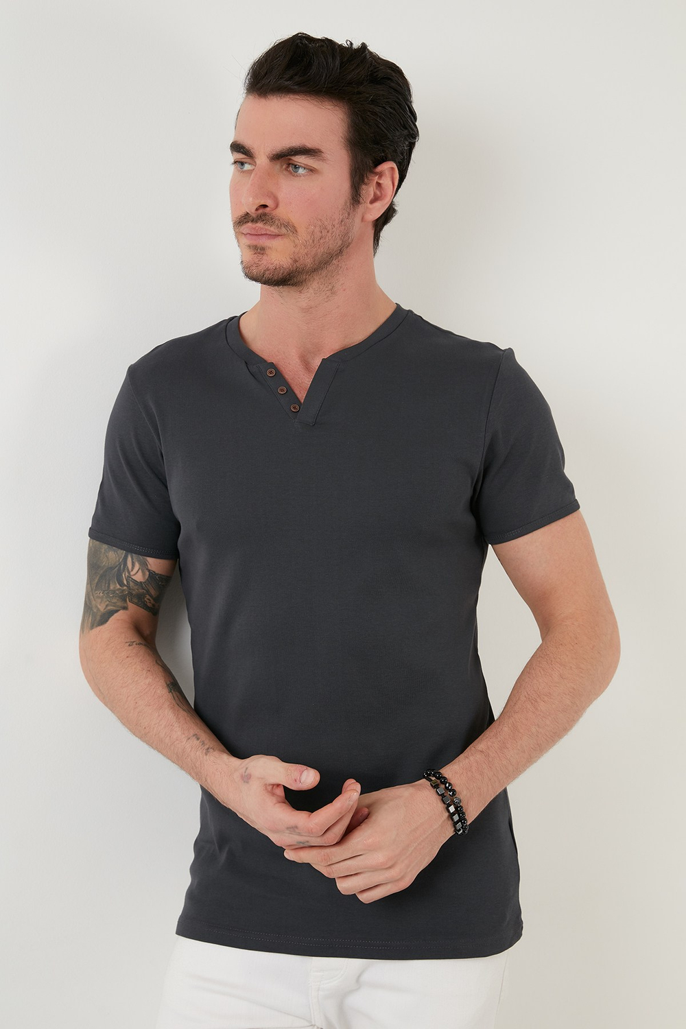 Pamuklu V Yaka Regular Fit Erkek T Shirt 5902122 ANTRASİT
