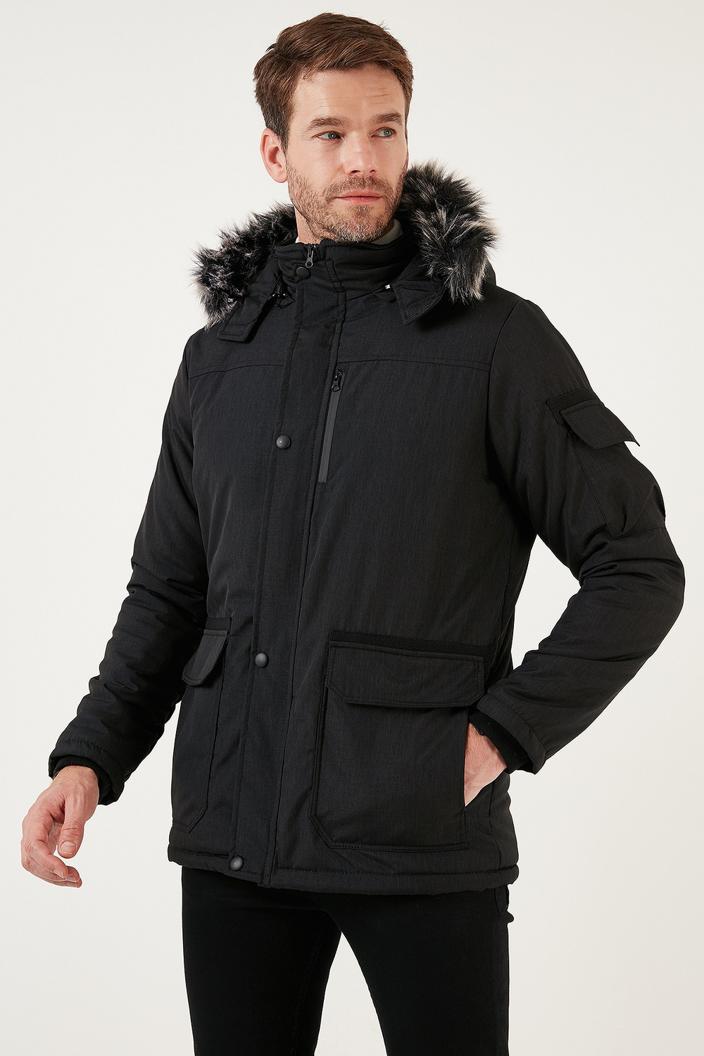 Peluş Astarlı Suya ve Rüzgara Dayanıklı Soğuk Geçirmez Slim Fit Erkek Mont 5711051 SİYAH