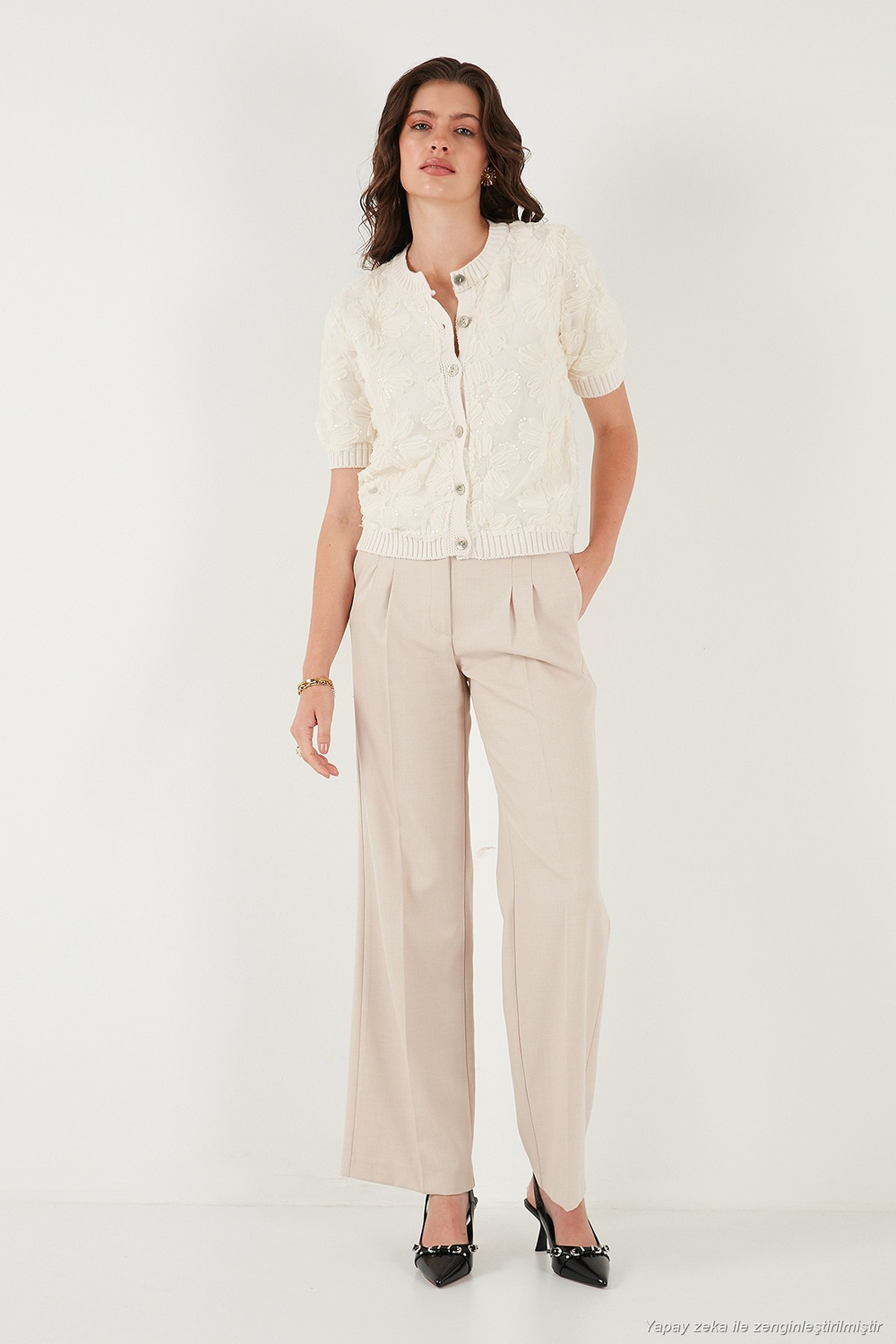 Premium Regular Fit Bisiklet Yaka Tüllü Çiçekli Kısa Kollu Kadın Hırka 680HI00386 EKRU