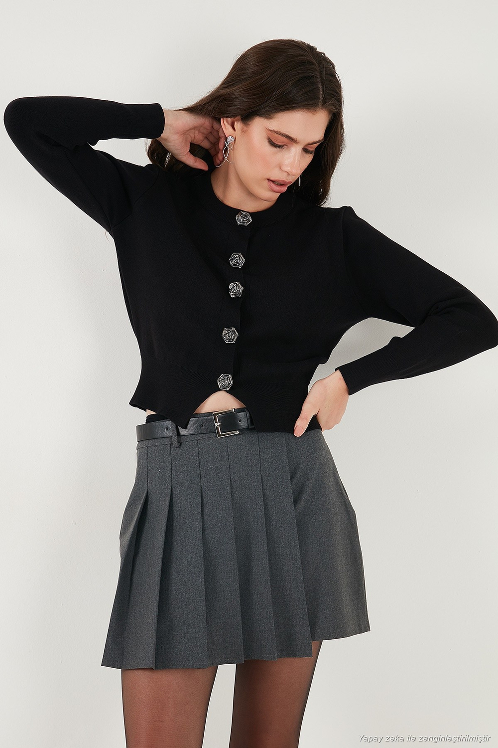 Premium Regular Fit Yuvarlak Yaka Crop Triko Kadın Hırka 680HI00110 SİYAH