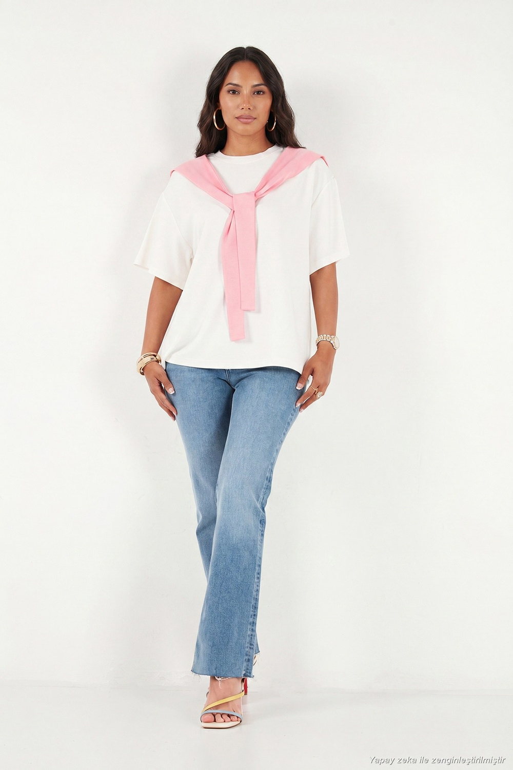 Rahat Kalıp Bisiklet Yaka Omuz Şal Detaylı Kadın T Shirt 5867044 EKRU-PEMBE