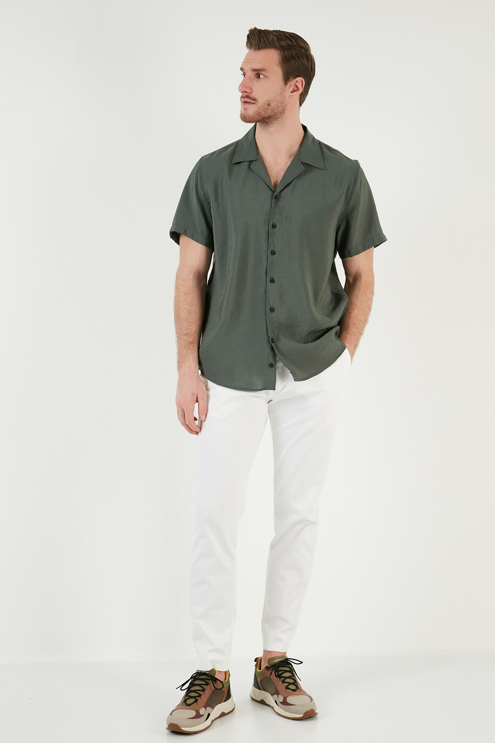 Regular Fit Apaş Yaka Kısa Kollu Modal Erkek Gömlek CF24S117929 HAKİ