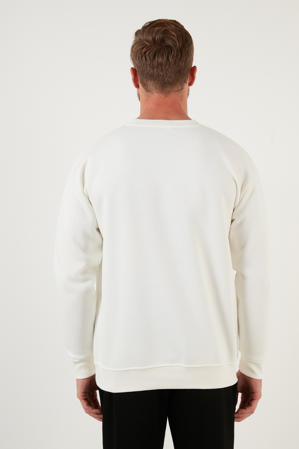 Regular Fit Bisiklet Yaka Pamuklu İçi Tüylü Yumuşak Şardonlu Erkek Sweat 5905255 EKRU