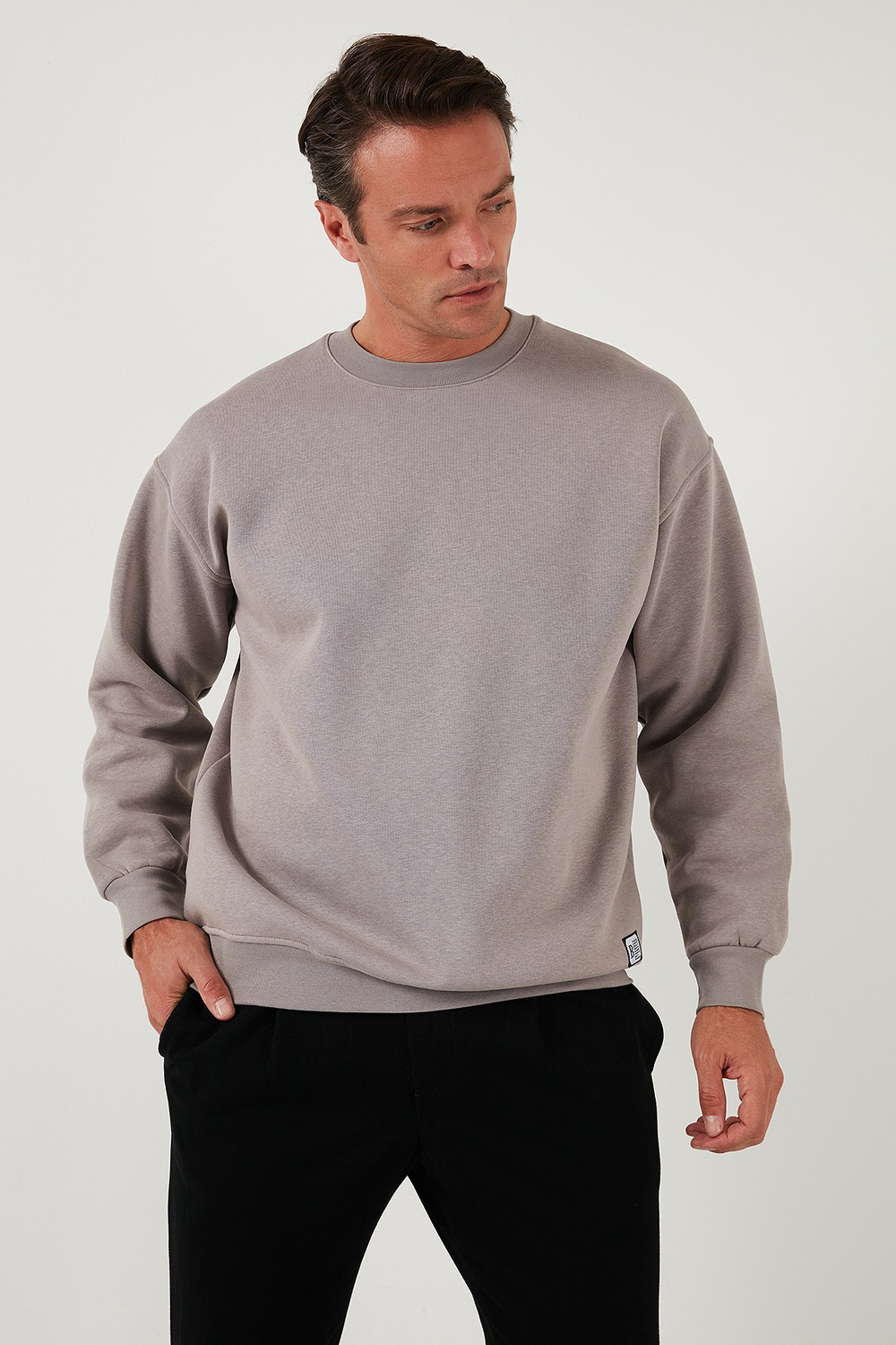 Regular Fit Bisiklet Yaka Pamuklu İçi Tüylü Yumuşak Şardonlu Erkek Sweat 5905255 Kül