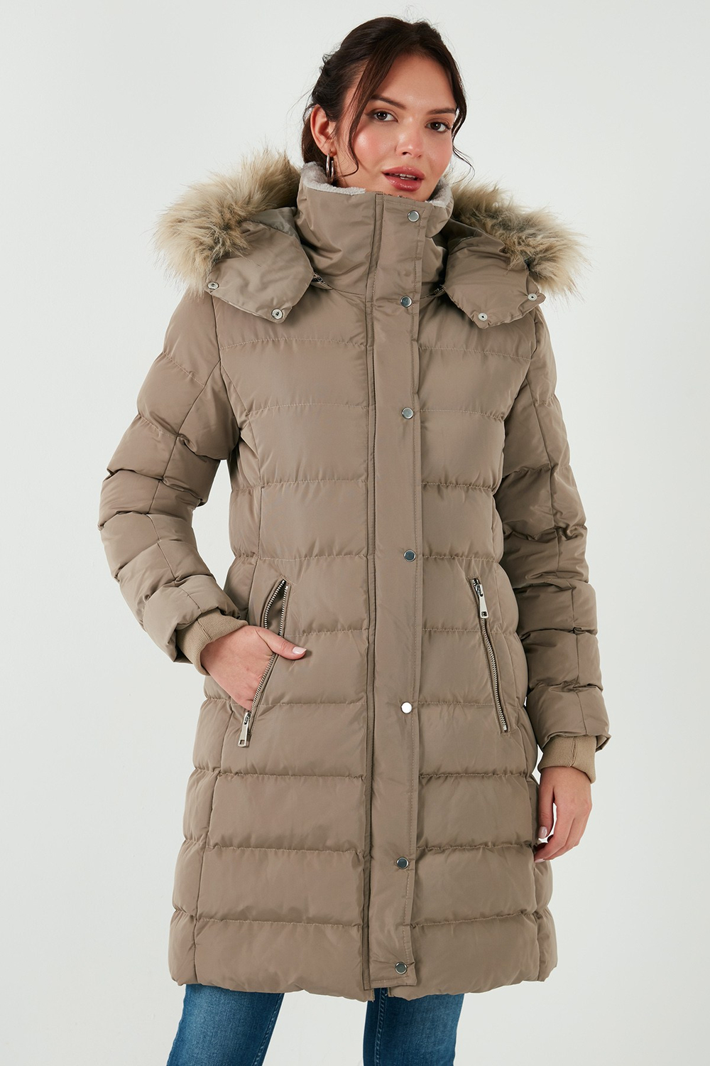 Regular Fit Çıkarılabilir Kapüşonlu Fermuarlı Cepli Şişme Kadın Mont 497EMİLY KOYU BEJ