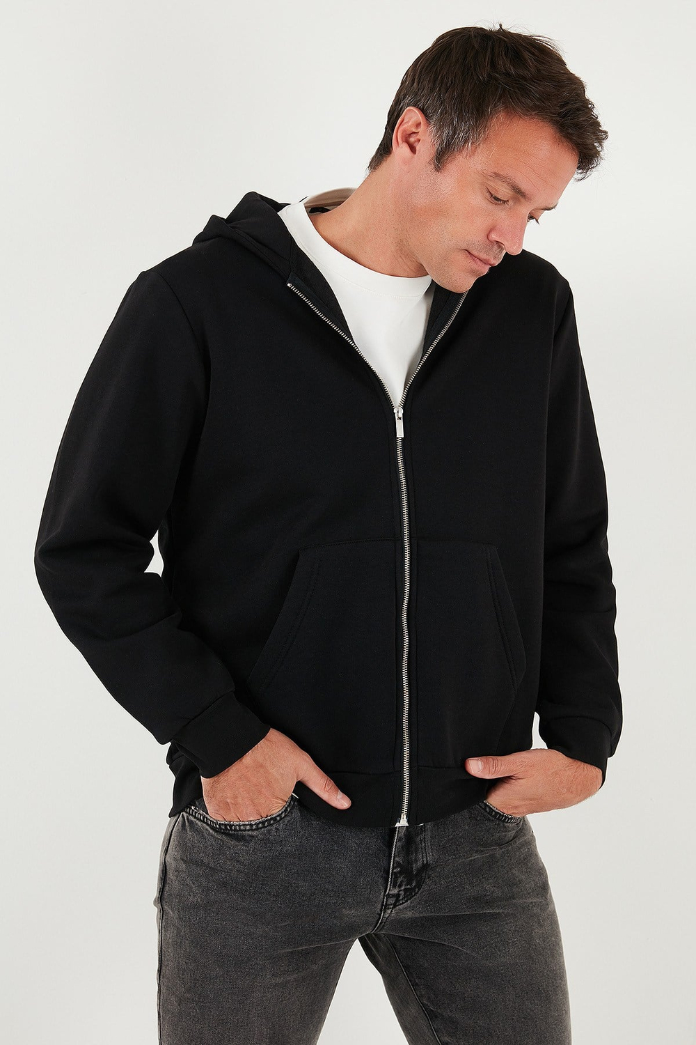 Regular Fit Kapüşonlu Fermuarlı İçi Tüylü Yumuşak Şardonlu Kışlık Erkek Sweat 5905340 SİYAH