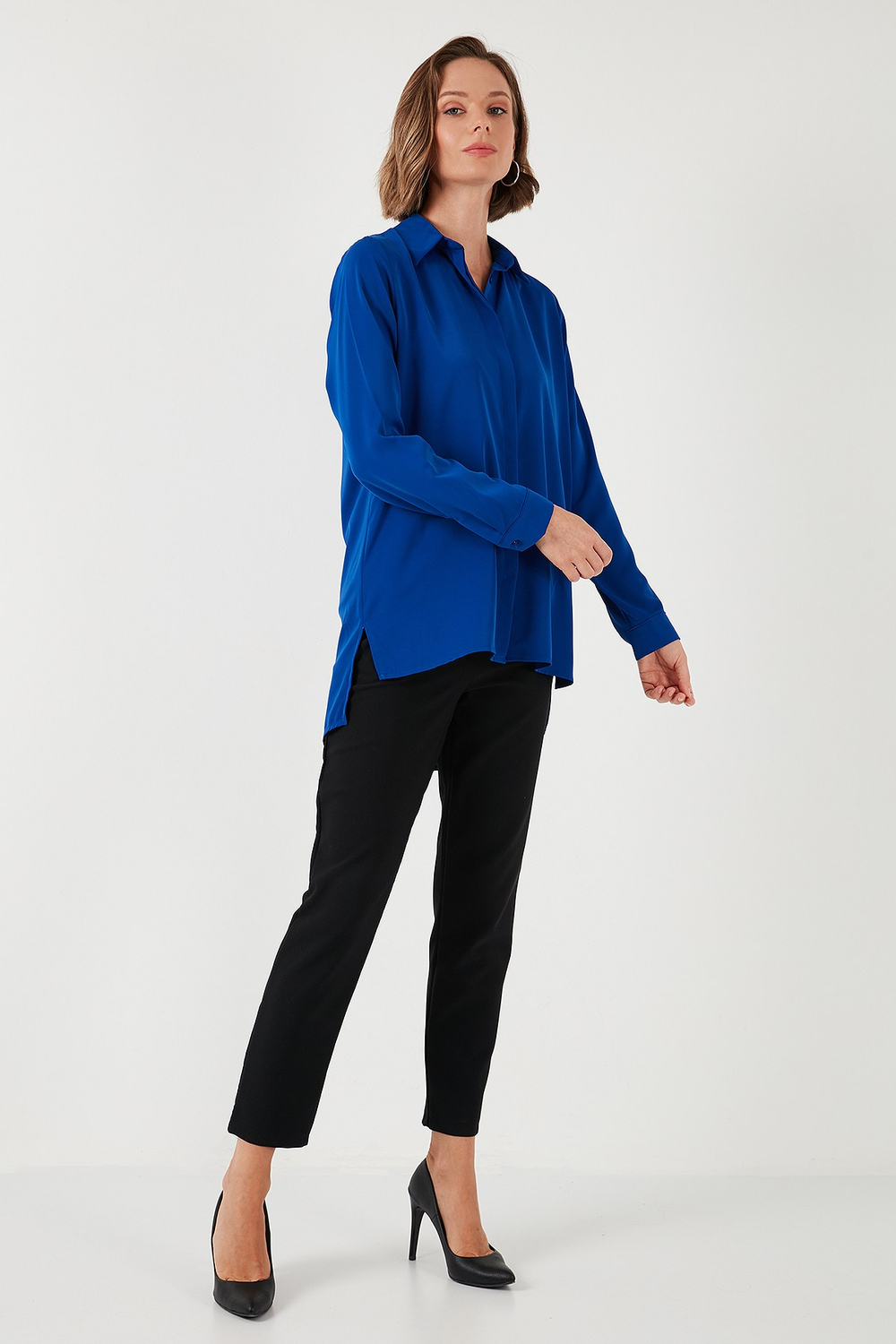 Regular Fit Önü Kısa Arkası Uzun Düz Kadın Gömlek 611GO020 SAKS
