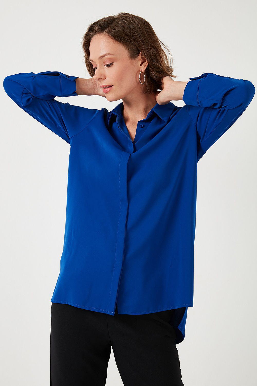 Regular Fit Önü Kısa Arkası Uzun Düz Kadın Gömlek 611GO020 SAKS