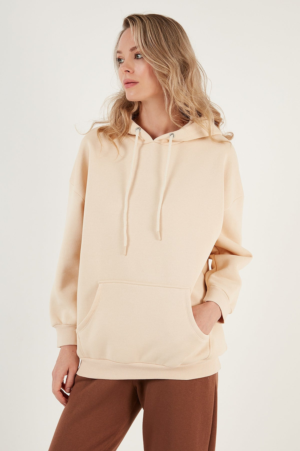 Regular Fit Pamuklu Kapüşonlu Yaka Şardonlu Kışlık Kadın Sweat 5863854 BEJ