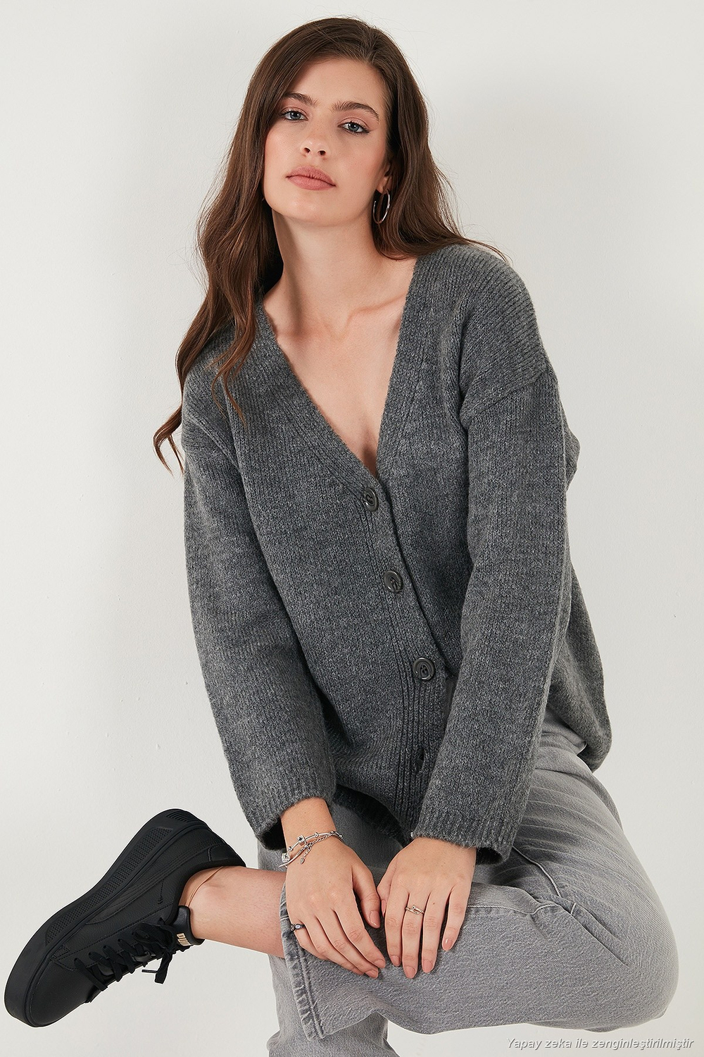 Regular Fit V Yaka Düğmeli Triko Kadın Hırka 4616229 ANTRASİT