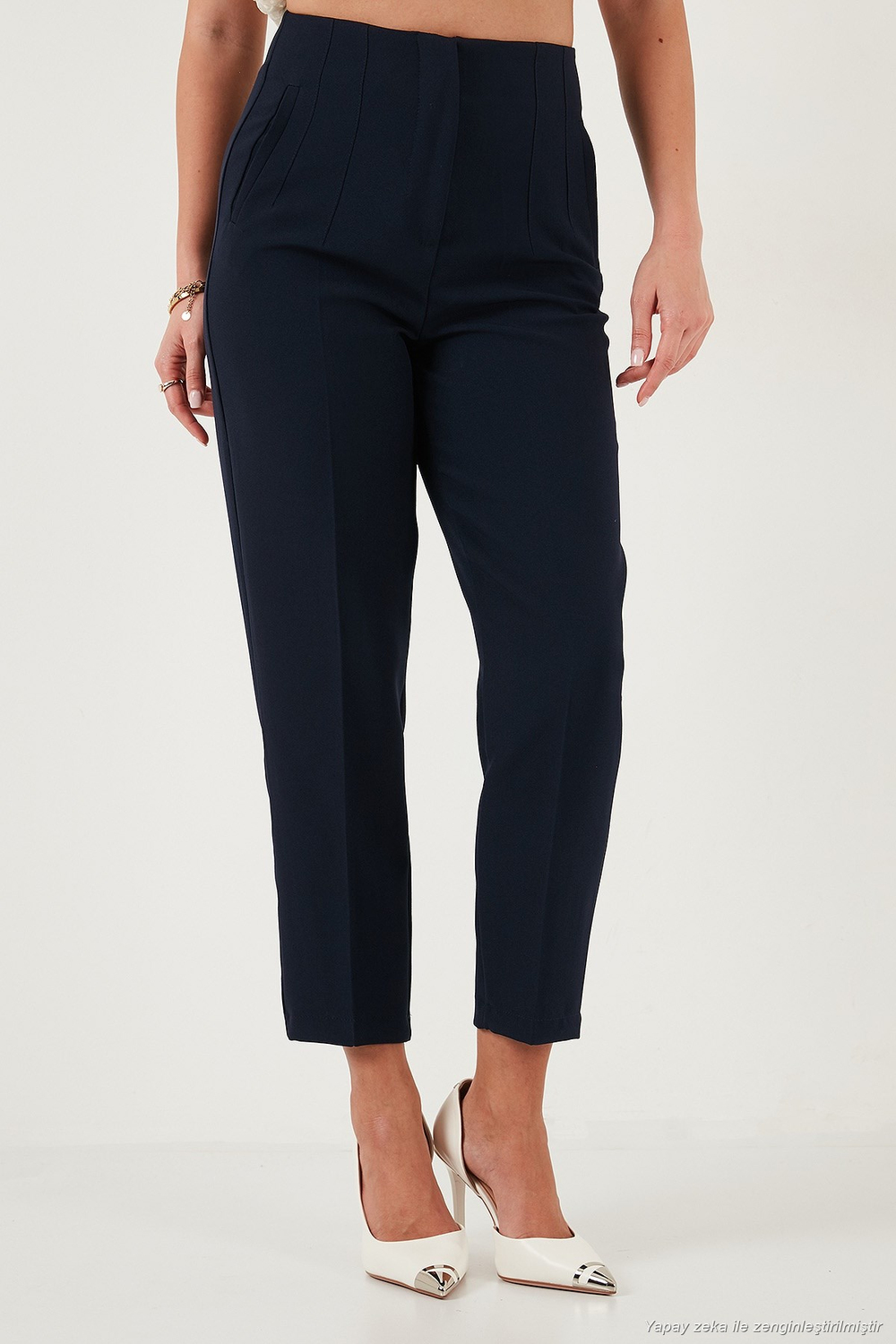 Regular Fit Yüksel Bel Düz Paça Havuç Kadın Pantolon 68350109 LACİVERT