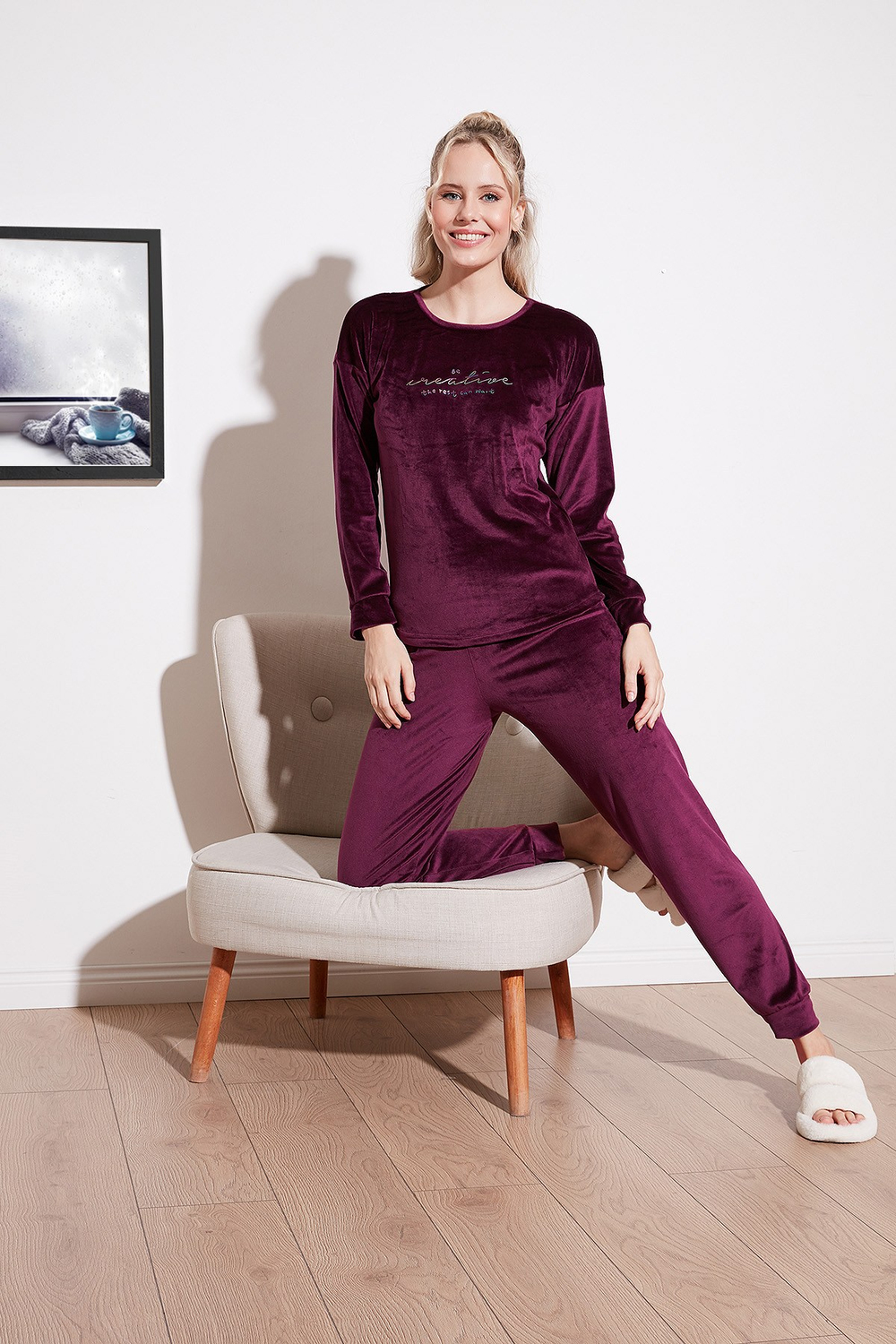 Regular Fit Yumuşak Dokulu Kadife Kadın Pijama Takımı 6094200W4 MOR