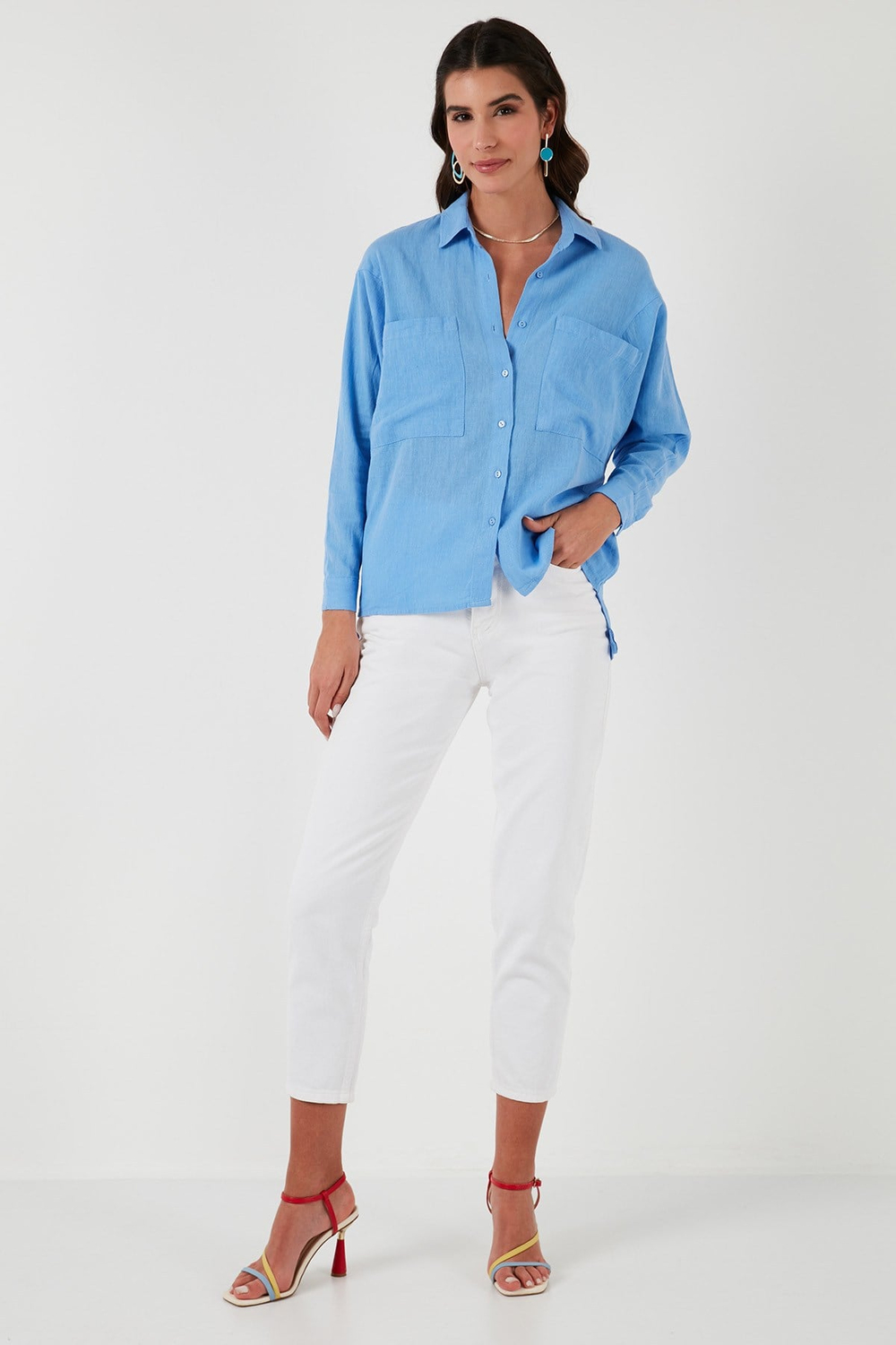 Sırt Pencere Detaylı Çift Cepli % 100 Pamuk Relaxed Fit Kadın Gömlek 51444592 AÇIK MAVİ