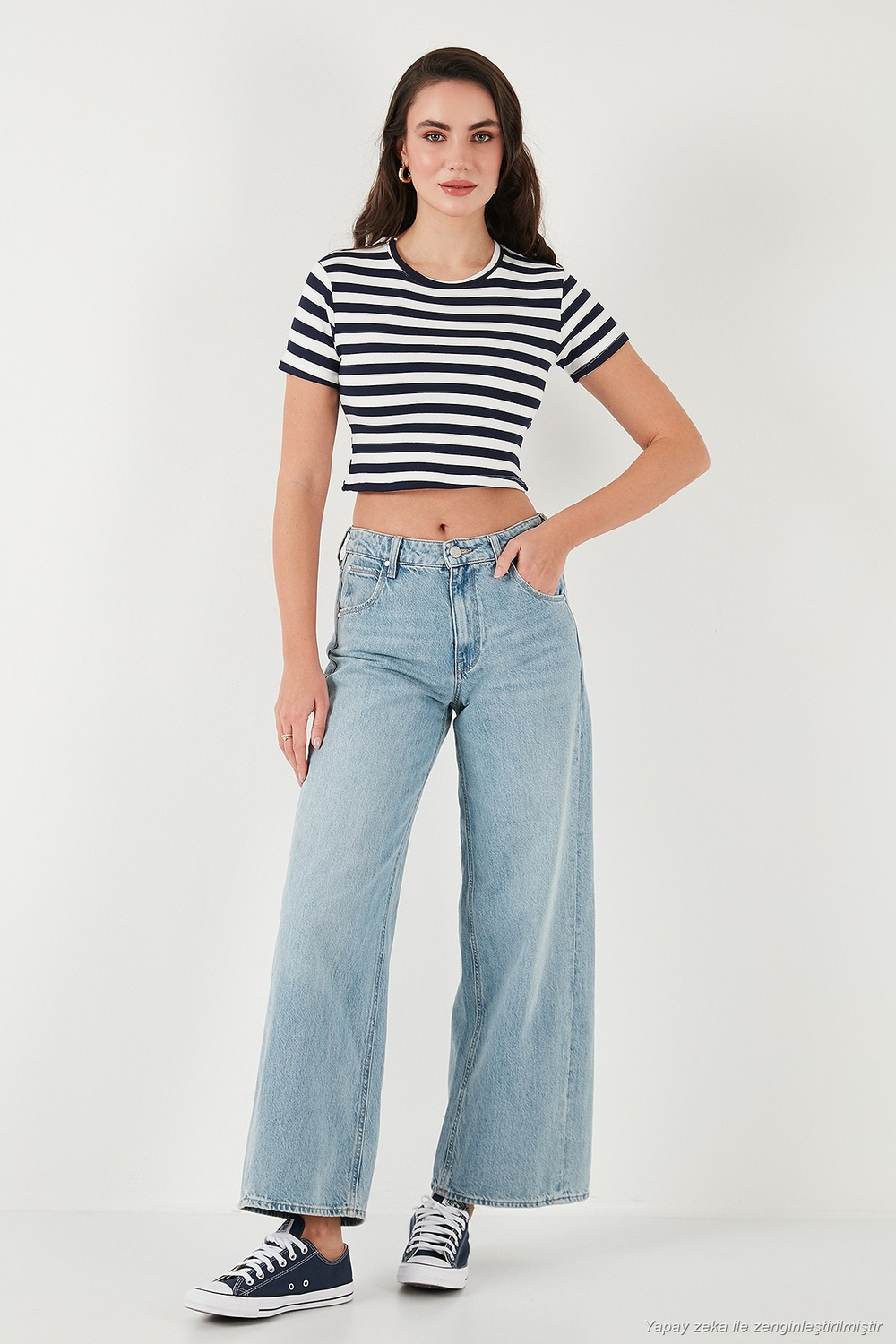 Slim Fit Bisiklet Yaka Çizgili Crop Kadın T Shirt 5866110 LACİVERT