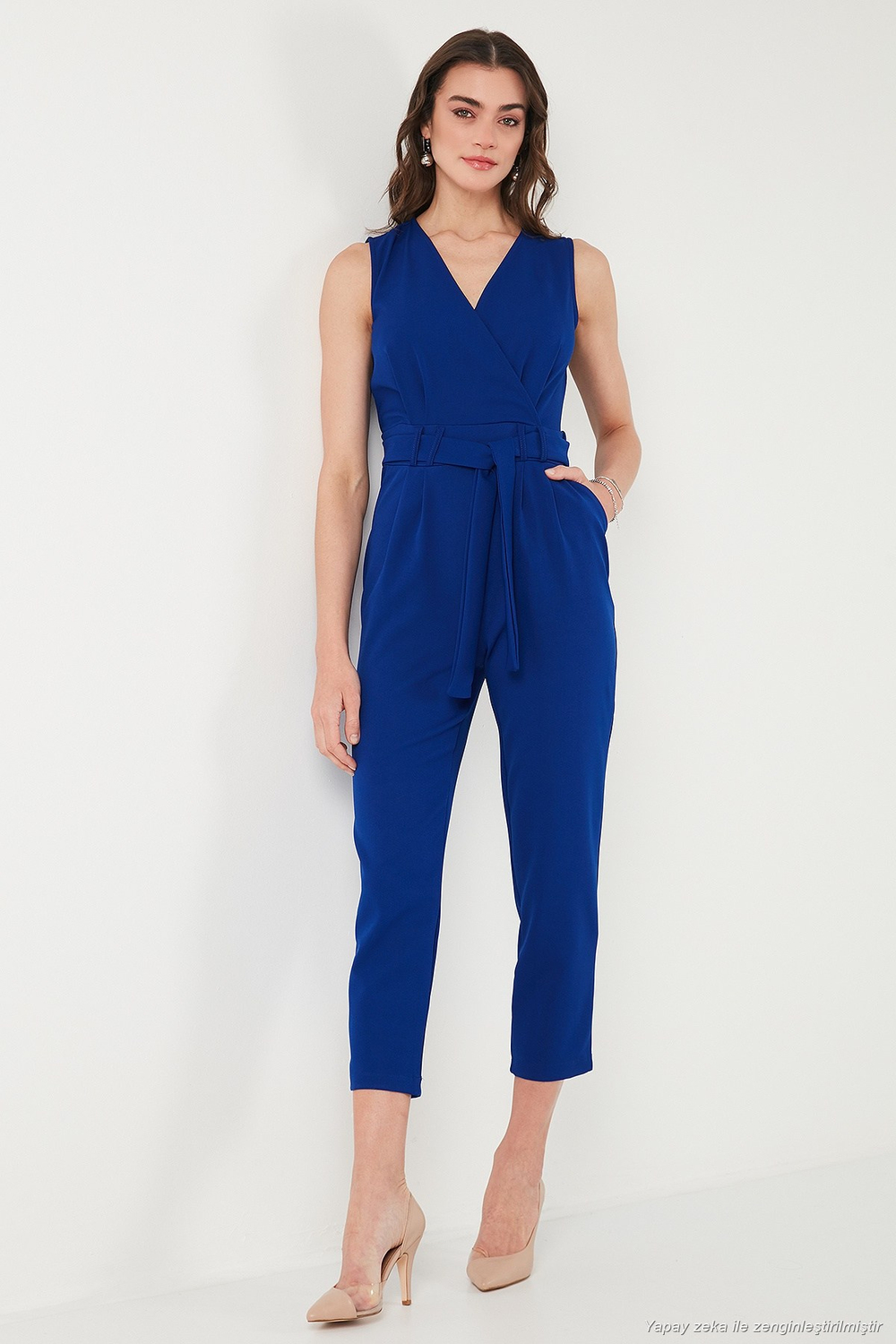 Slim Fit Düz Paça Kruvaze Yaka Kemerli Kadın Tulum 6783626 SAKS
