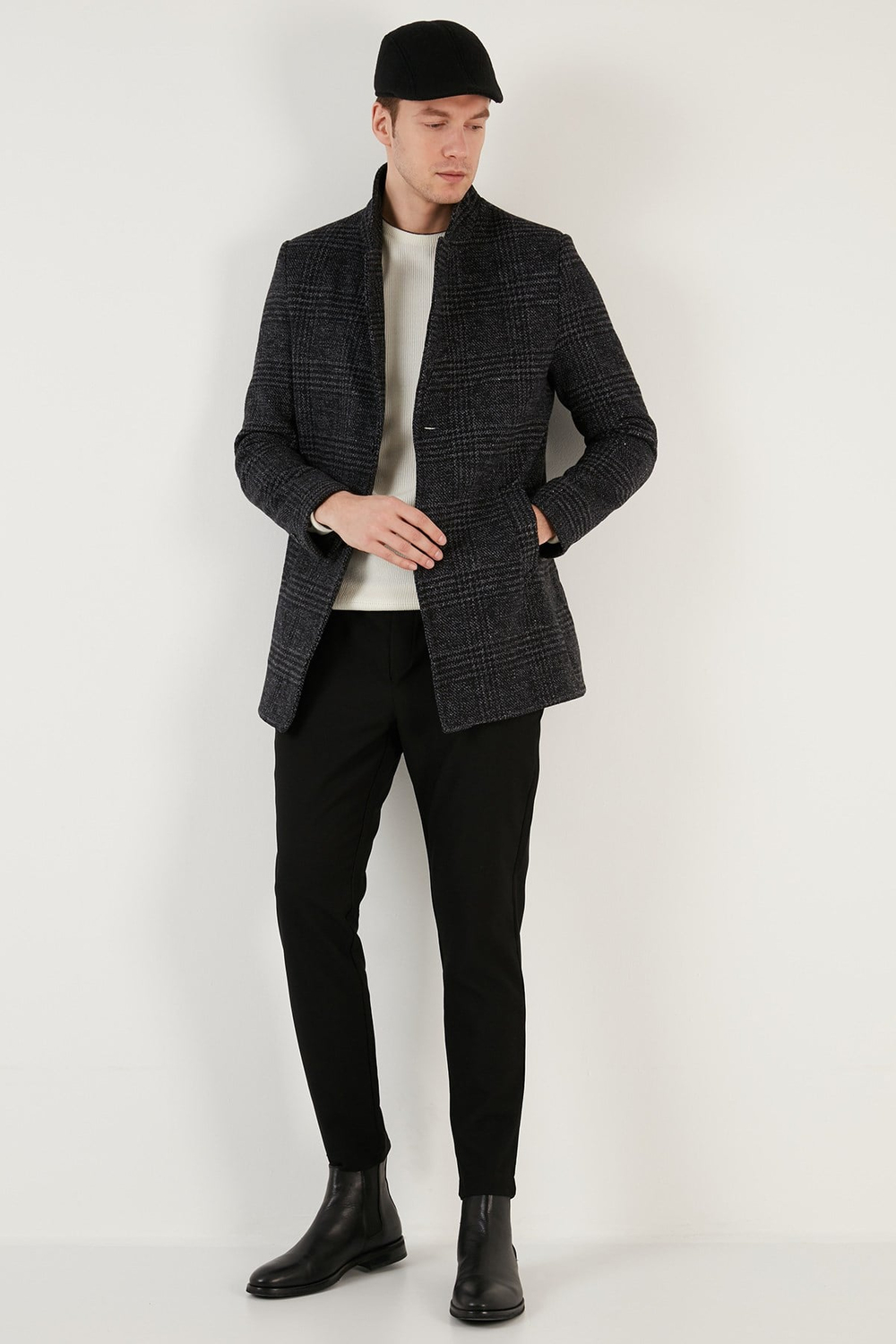Slim Fit Tek Yırtmaçlı Düğmeli Astarlı Kaşe Erkek Kaban 5840110E Antrasit Ekoseli