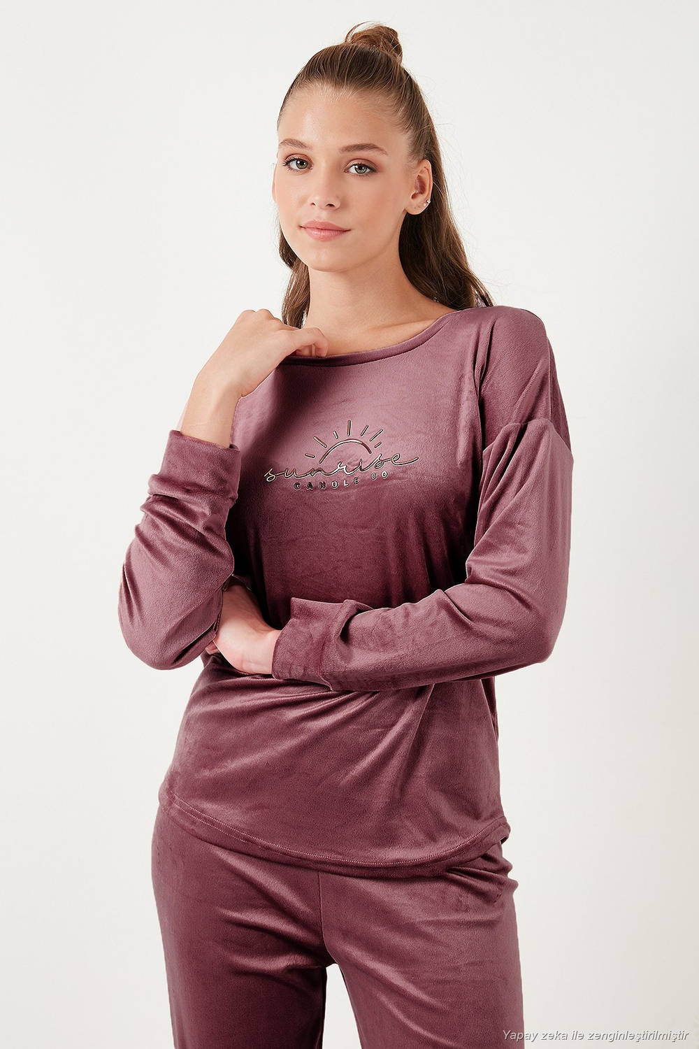 Standart Fit Bisiklet Yaka Yumuşak Kadife Kadın Pijama Takımı 6094201 PUDRA