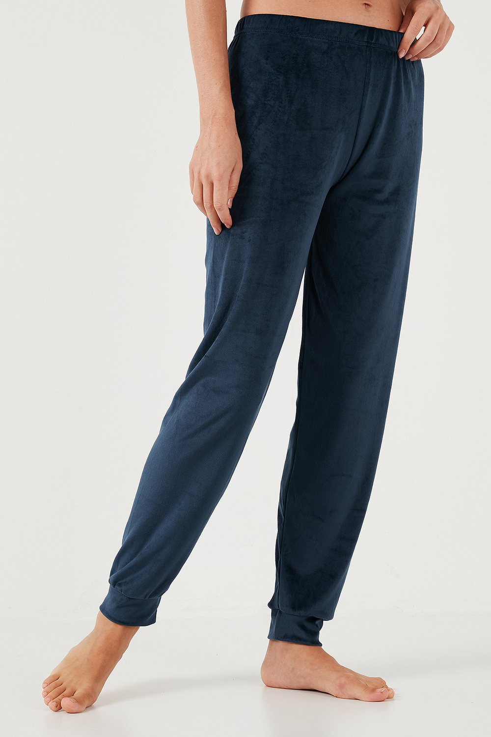 Standart Fit Bisiklet Yaka Yumuşak Kadife Kadın Pijama Takımı 6094202 LACİVERT