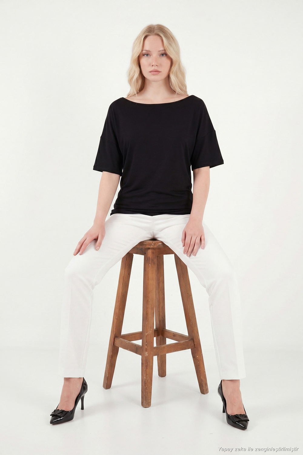 Standart Fit Drape Detaylı Yarasa Kol Kadın T Shirt 5866962 SİYAH