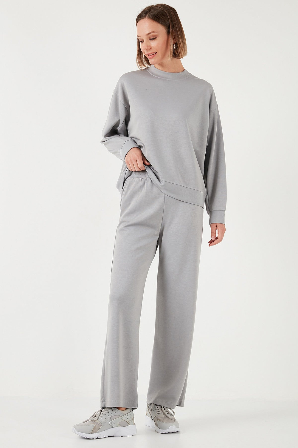 Streç Bol Paça Regular Fit OYSHO Kumaş Kadın Eşofman Altı 5865881 GRİ