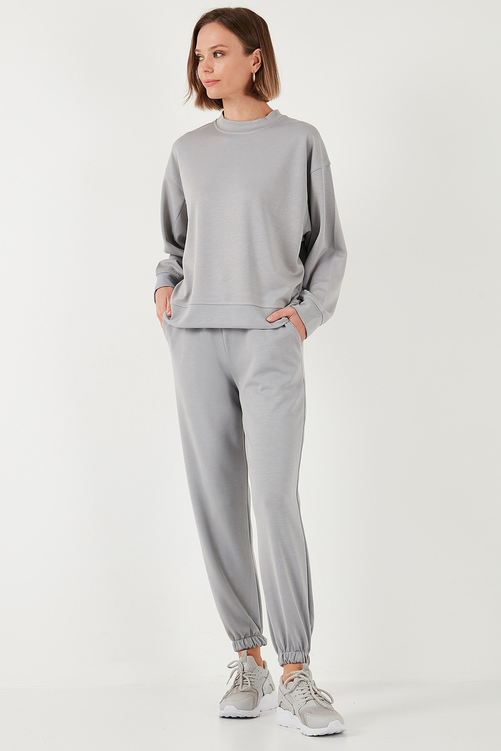 Streç Regular Fit OYSHO Kumaş Kadın Eşofman Altı 5865798O GRİ