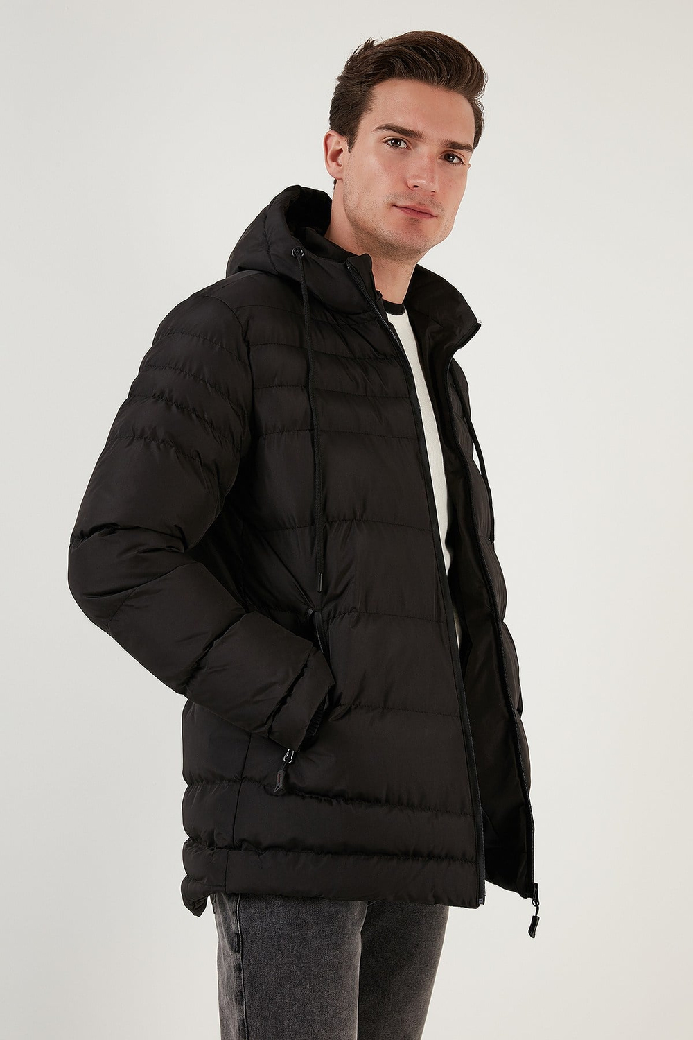 Su İtici Slim Fit Soğuğa ve Rüzgara Dayanıklı Kapüşonlu Şişme Erkek Mont 649005 SİYAH