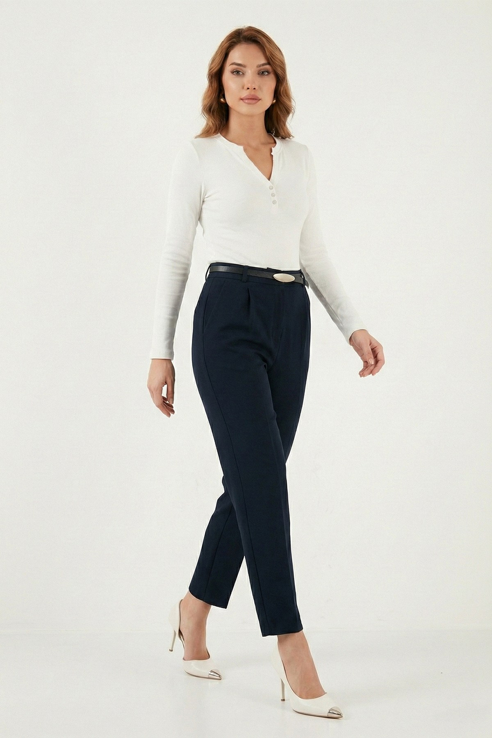 Tapered Fit Yüksek Bel Daralan Paça Kemerli Havuç Kadın Pantolon 6923854 LACİVERT
