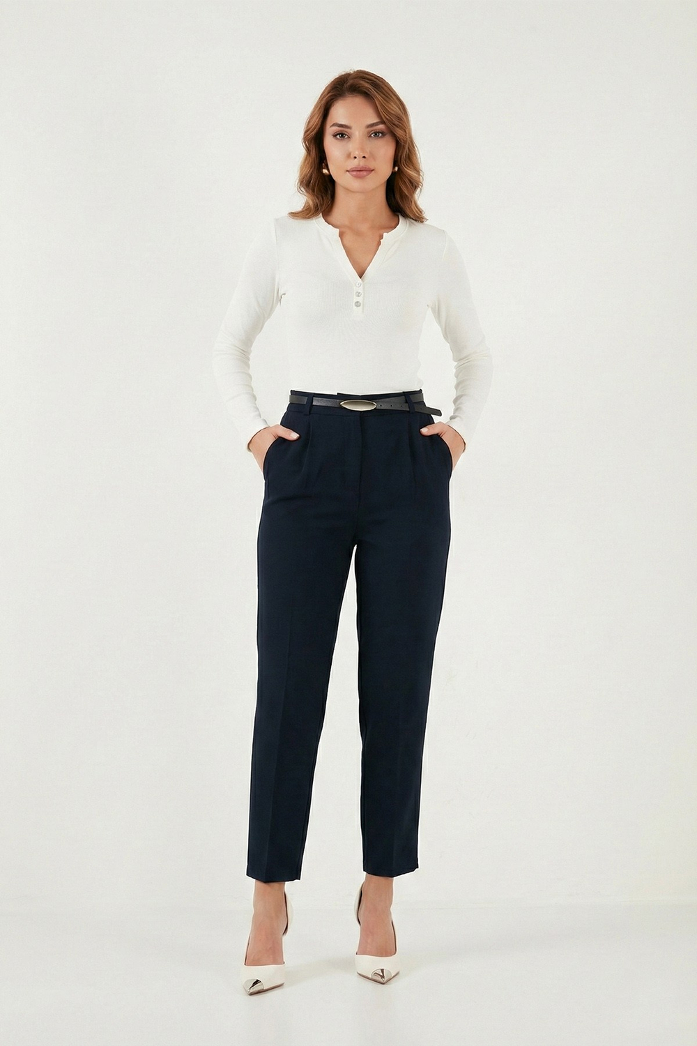 Tapered Fit Yüksek Bel Daralan Paça Kemerli Havuç Kadın Pantolon 6923854 LACİVERT