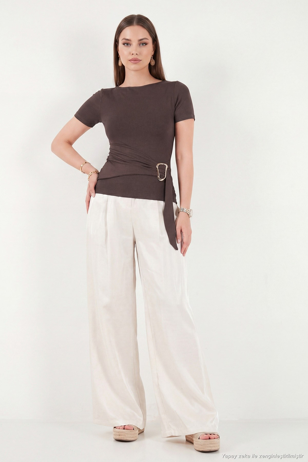 Toka Detaylı Fitted Fit Kayık Yaka Kadın Bluz 5862707 KAHVE