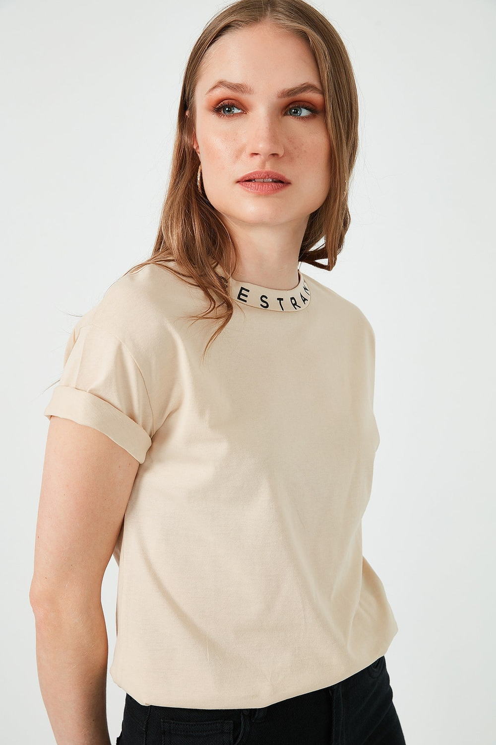 Yakası Baskılı Bisiklet Yaka Basic Örme Kadın T Shirt 5864054 TAŞ