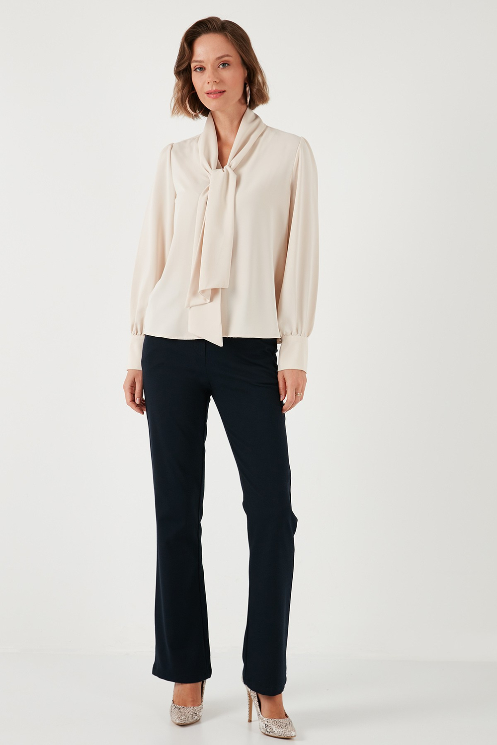 Yüksek Bel Regular Fit Bol Paça Kadın Pantolon 611PL030W4 LACİVERT
