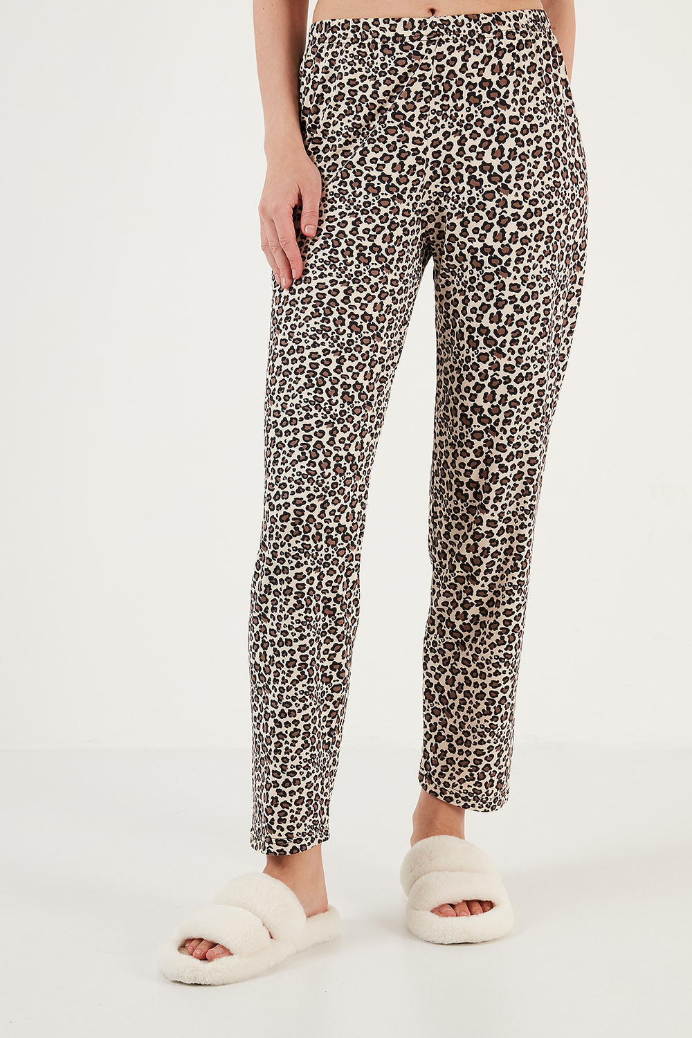 Yumuşak Dokulu Bisiklet Yaka Kadın Pijama Takımı 6097605 SİYAH-LEOPAR