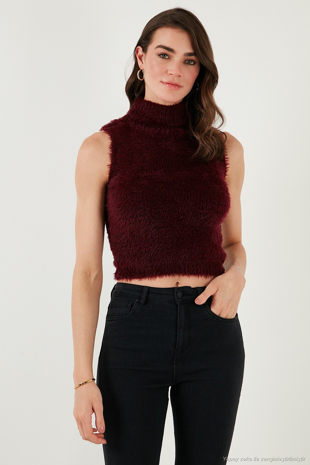 Yumuşak Tüylü Slim Fit Balıkçı Yaka Crop Kadın Süveter 4615566 BORDO