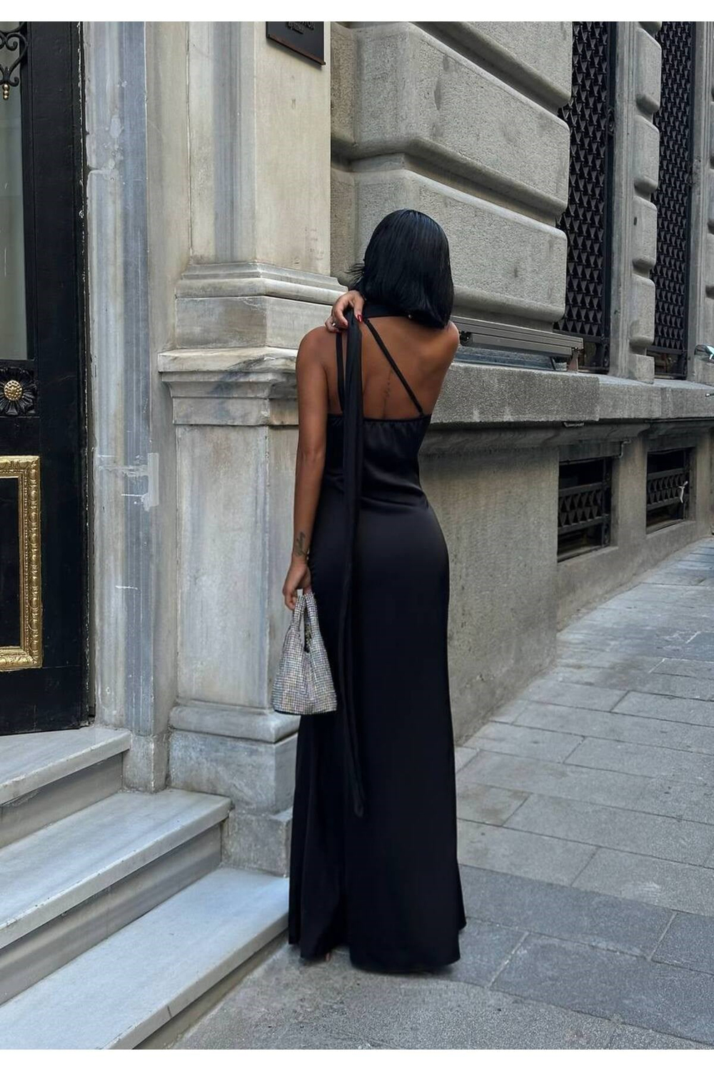 MAY REM Kadın Saten Halter Yaka Şal Detaylı Maxi Abiye Elbise