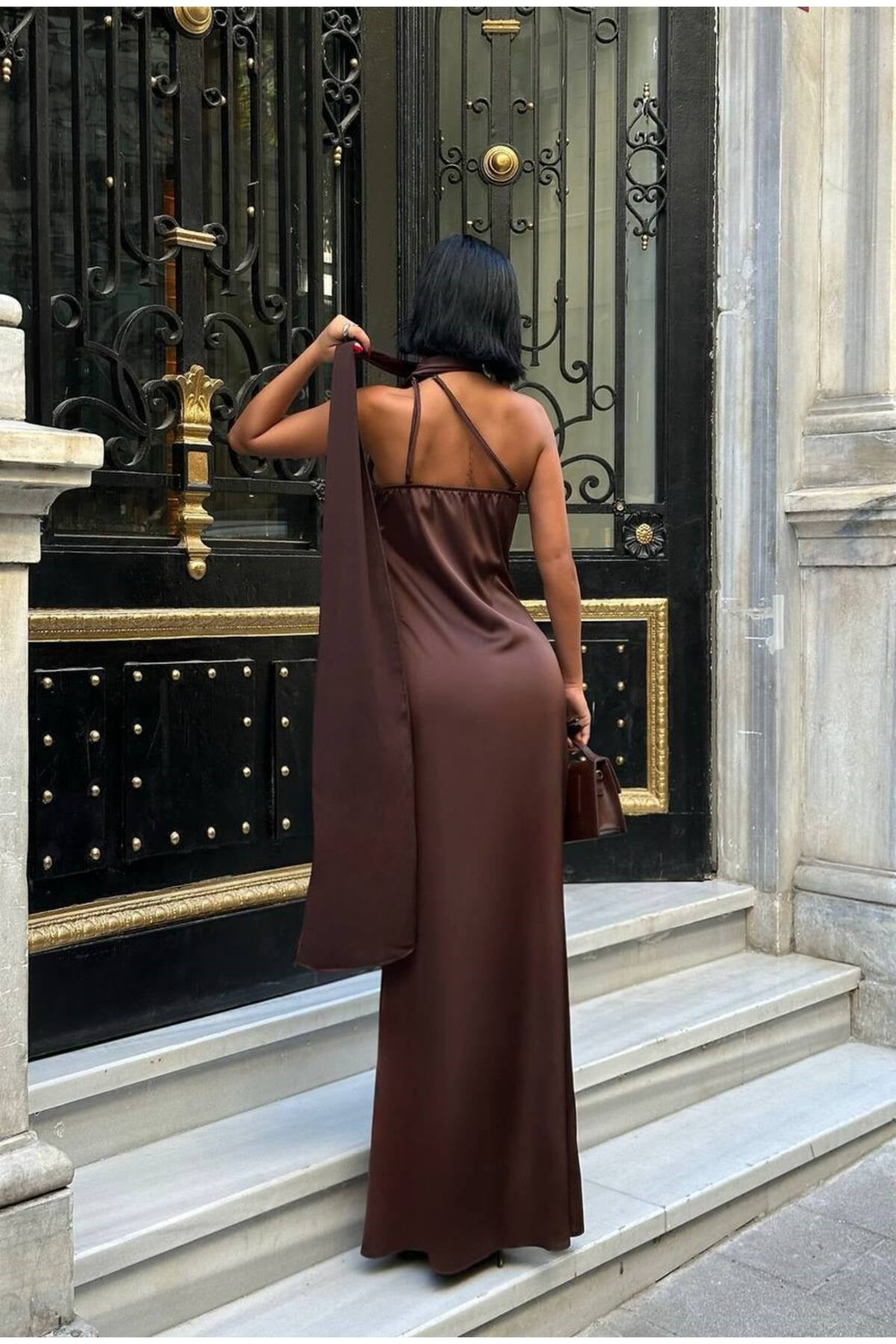 MAY REM Kadın Saten Halter Yaka Şal Detaylı Maxi Abiye Elbise