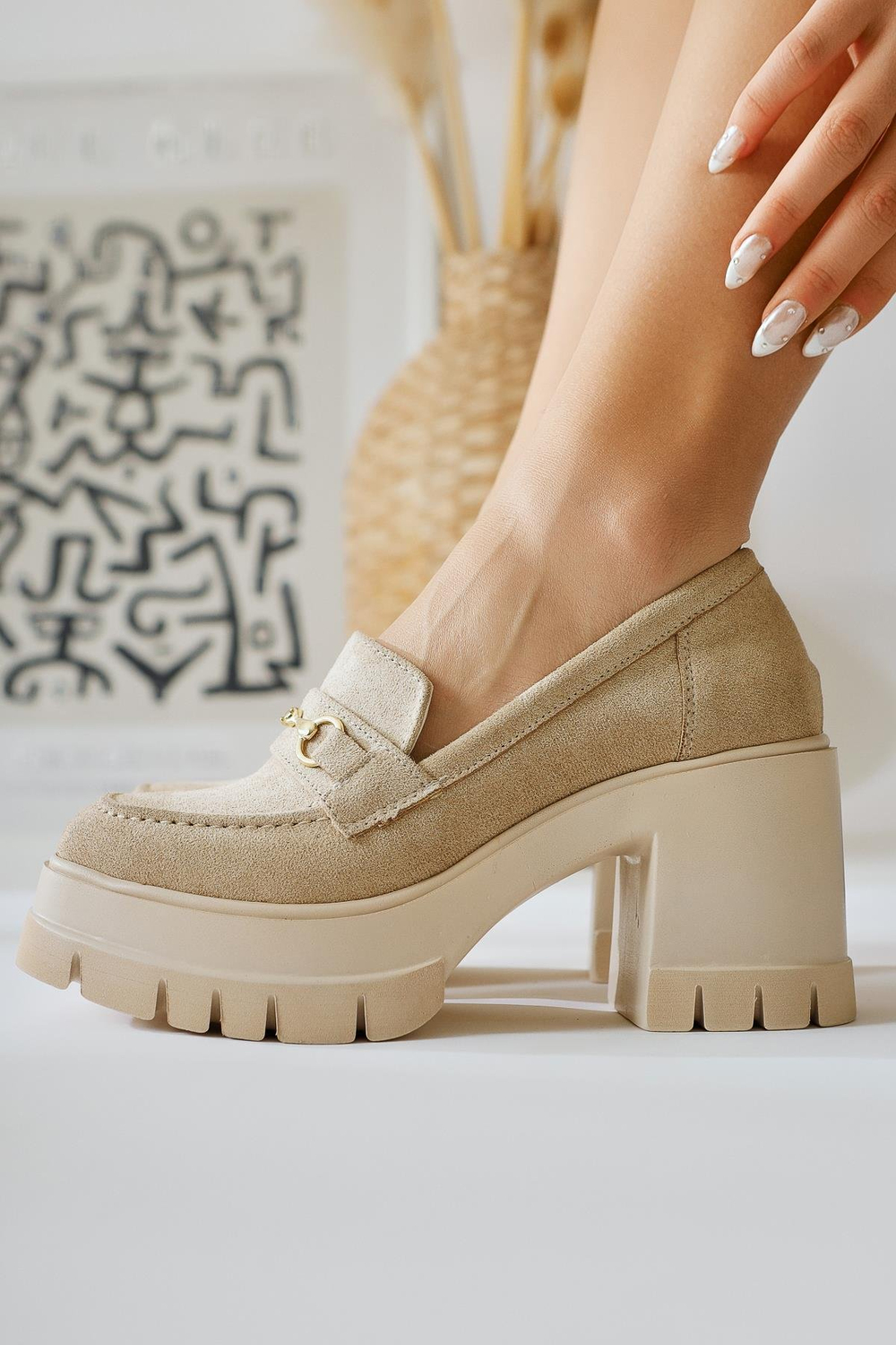 Manija Bej Süet Toka Detaylı Platformlu Makosen Ayakkabı