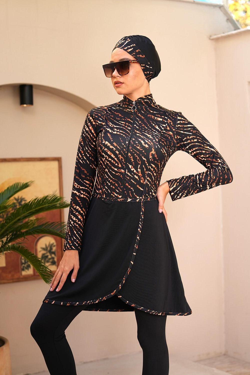 Leopar Desen Fermuarlı Pareo Model Taytlı Kapalı Tesettür Mayo 3741