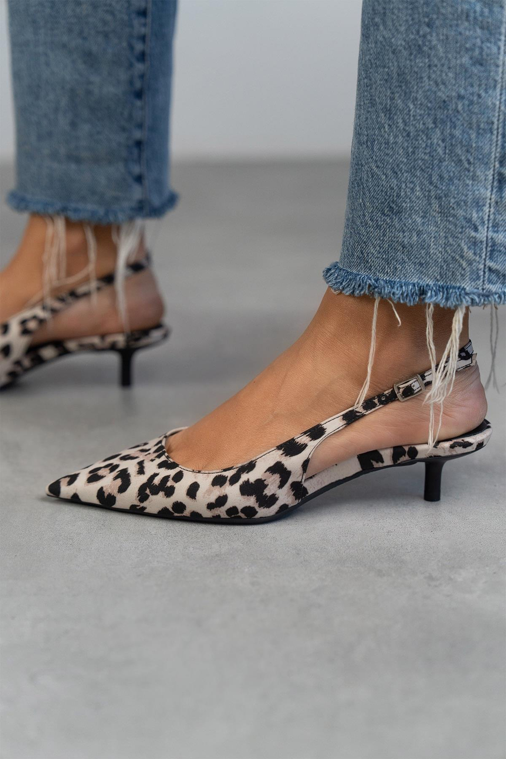 AURA BEYAZ LEO AYAKKABI LEO